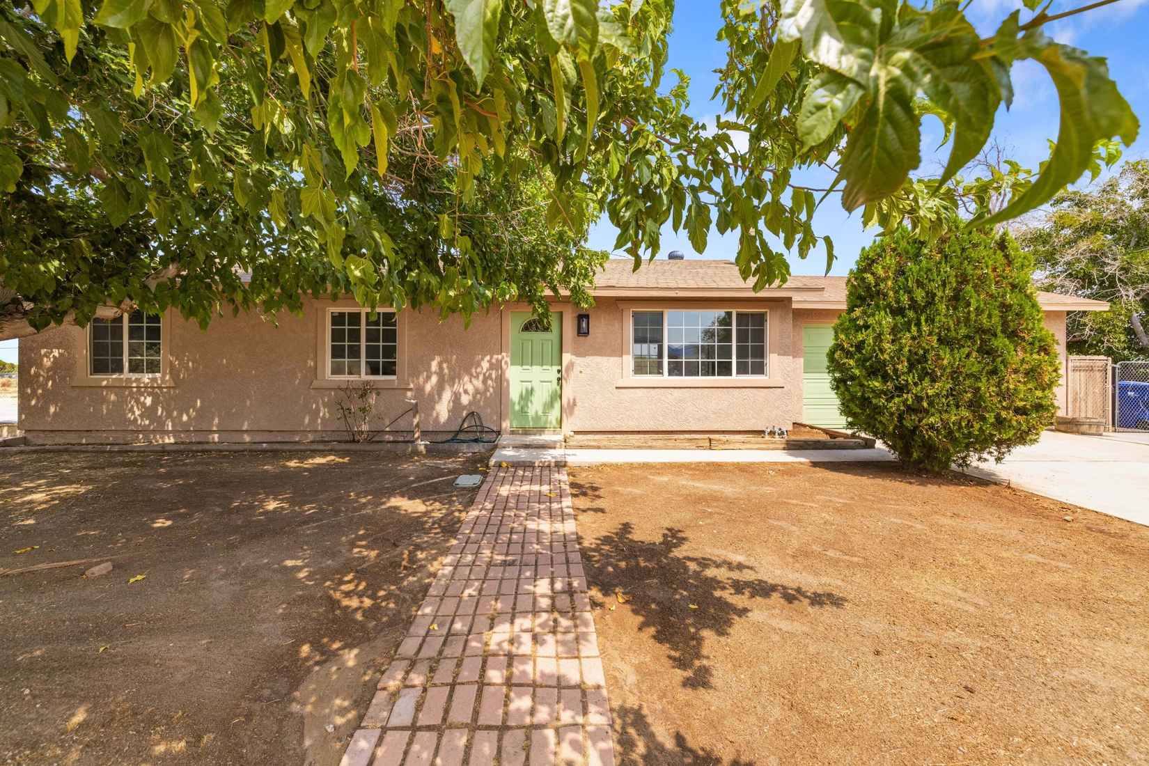 10033 E Ave R-2  