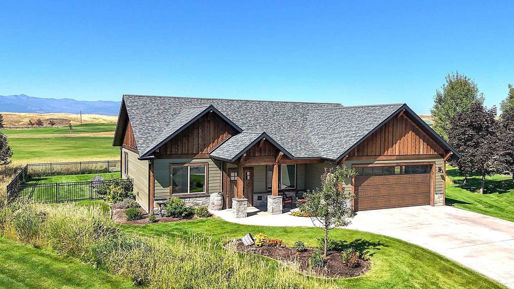 257 Leonard Ln  
