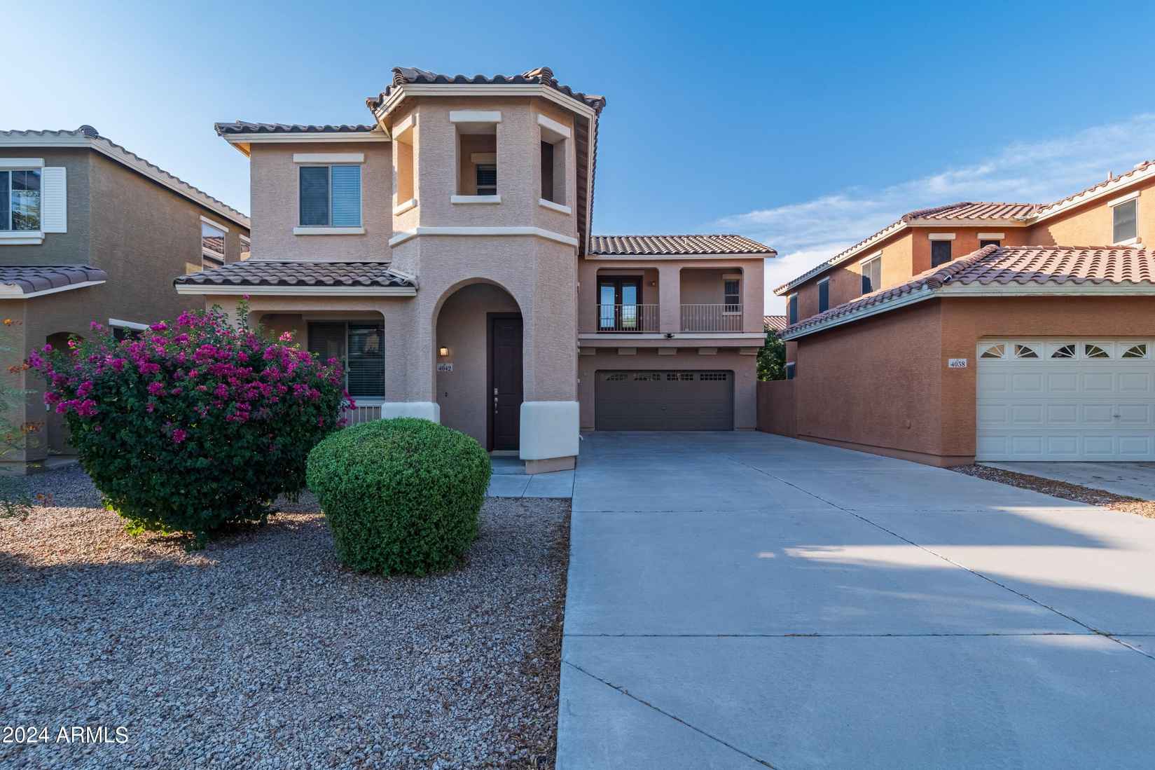 4042 W Valley Vw Dr  