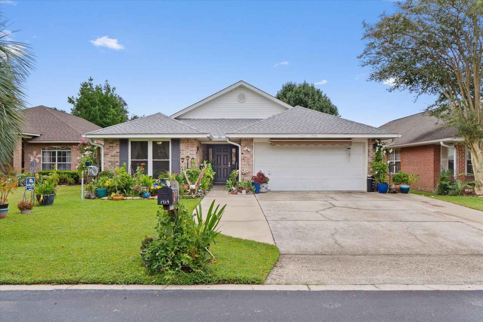 1739 Ivalea Cir  