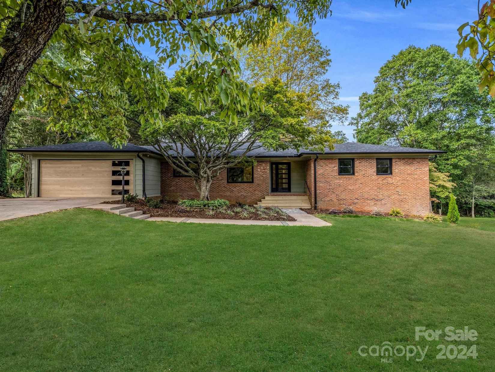 180 Brookwood Dr  