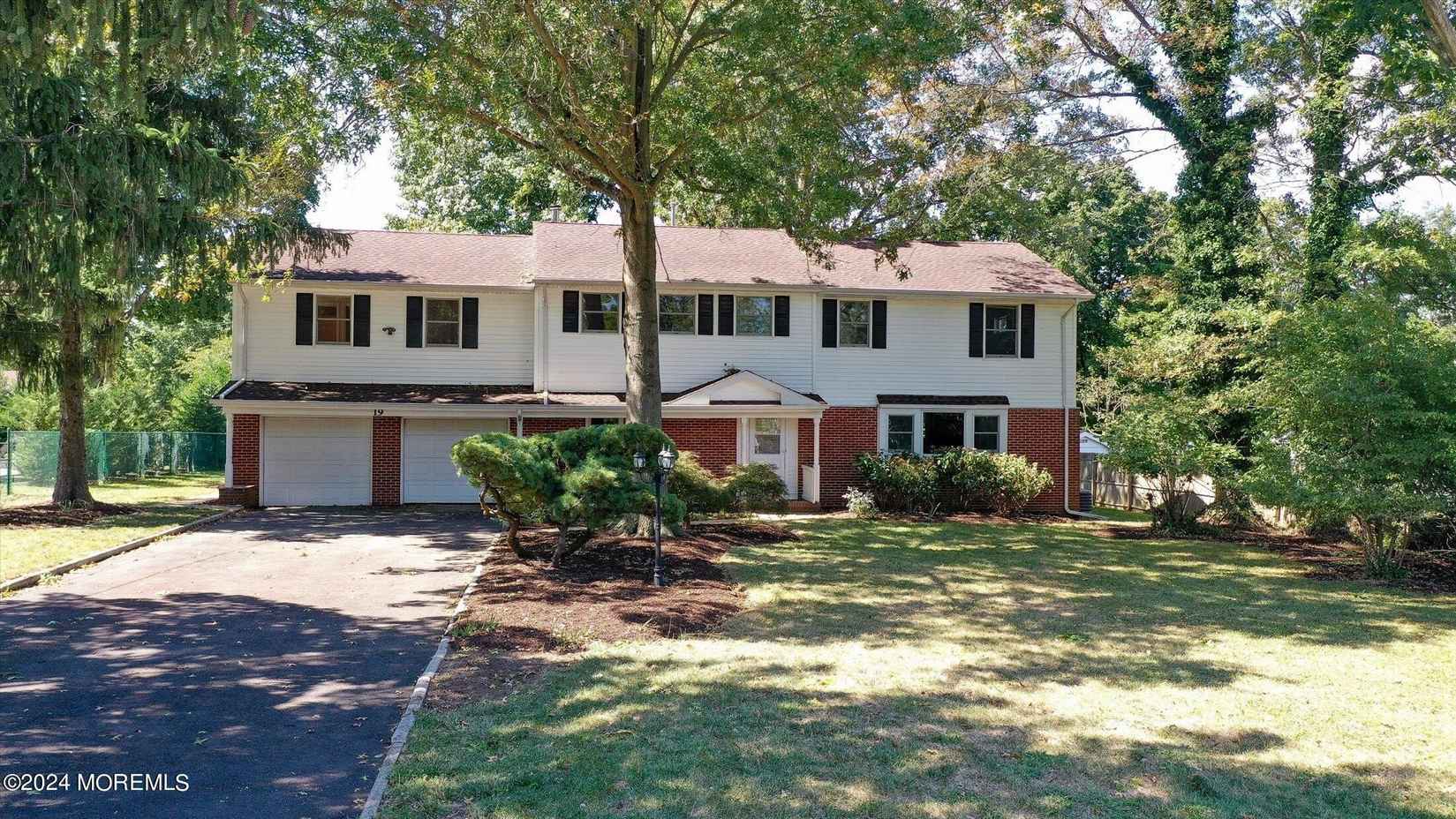 19 Longview Ave  