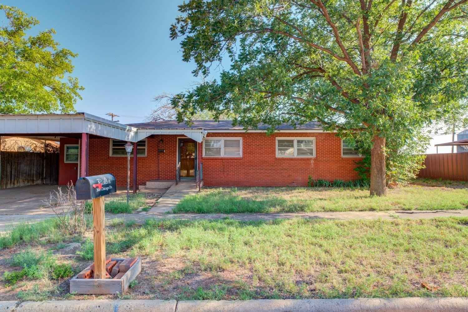 306 Chicago Dr  