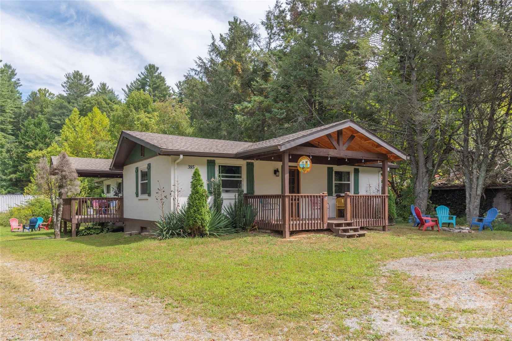385 HENDERSONVILLE HWY  