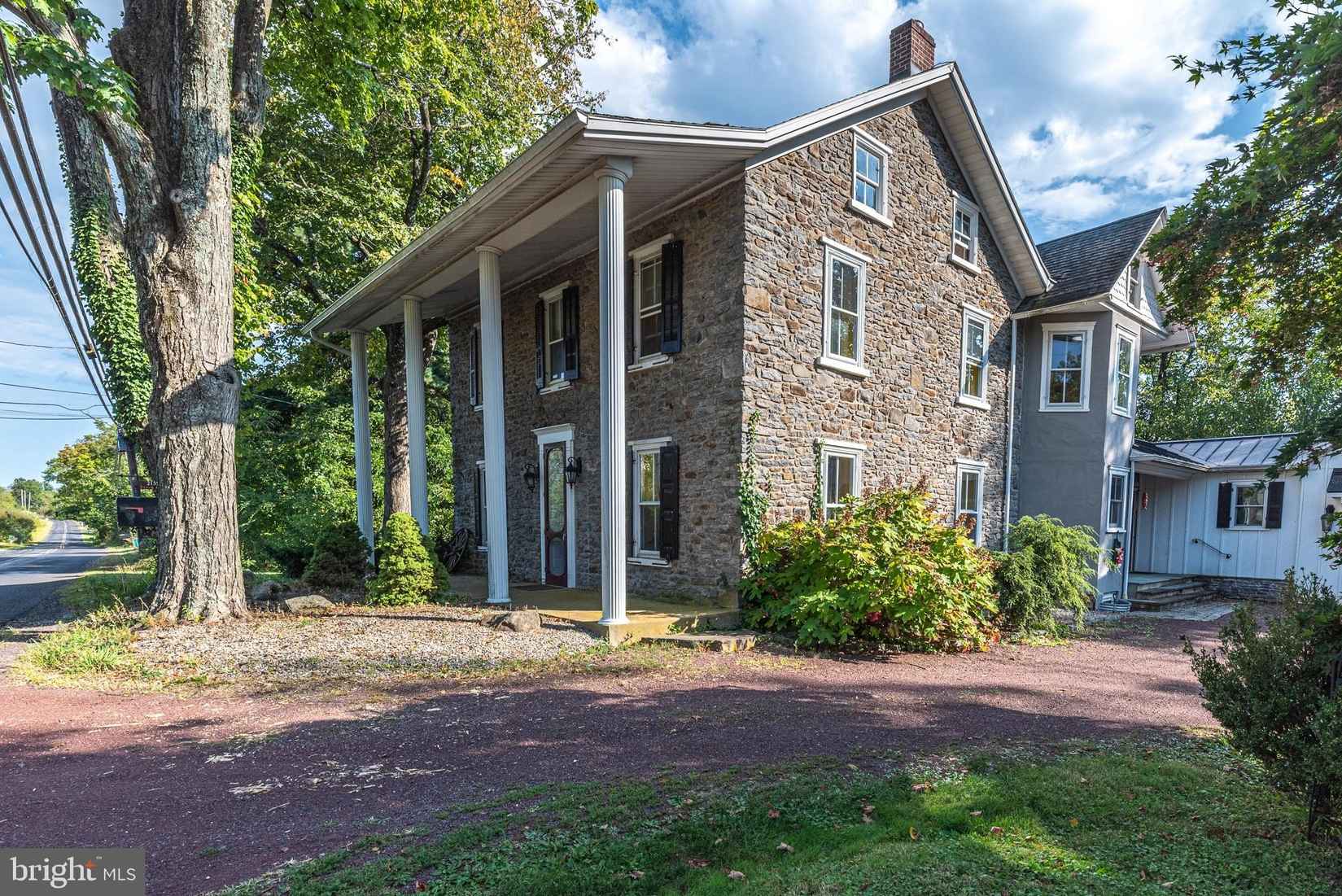 2135 Esten Rd  