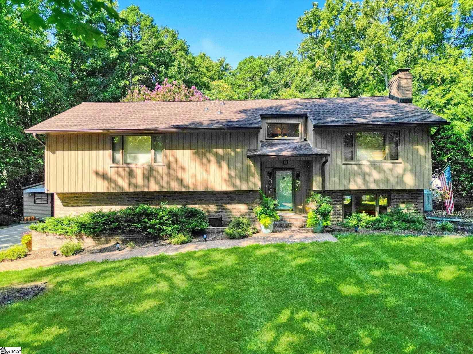204 Briarcreek Dr  