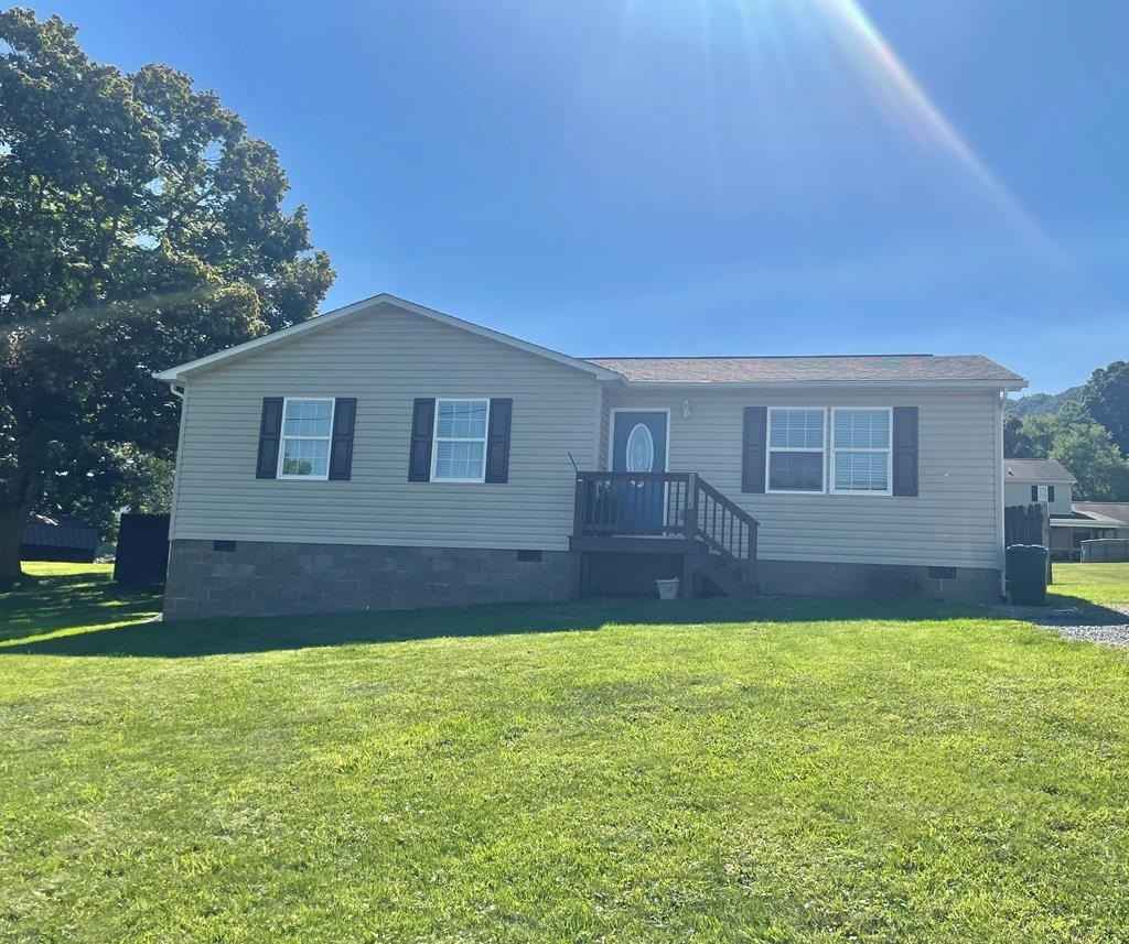 1076 Dogwood Rd  