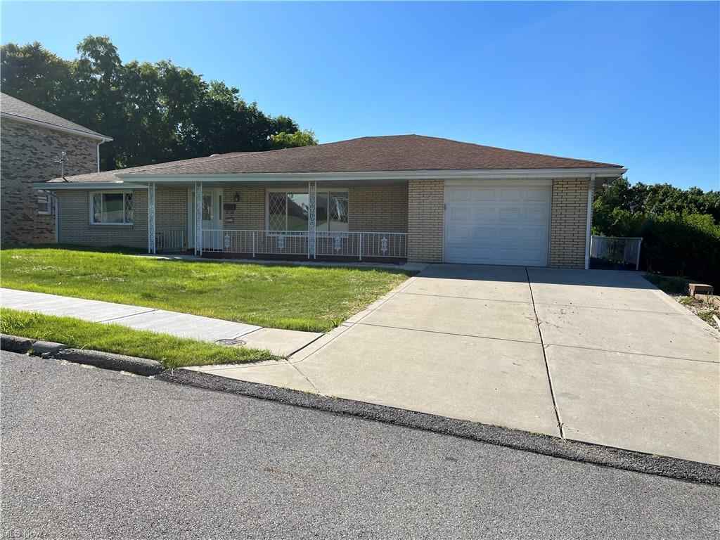 237 Greenlawn Blvd  