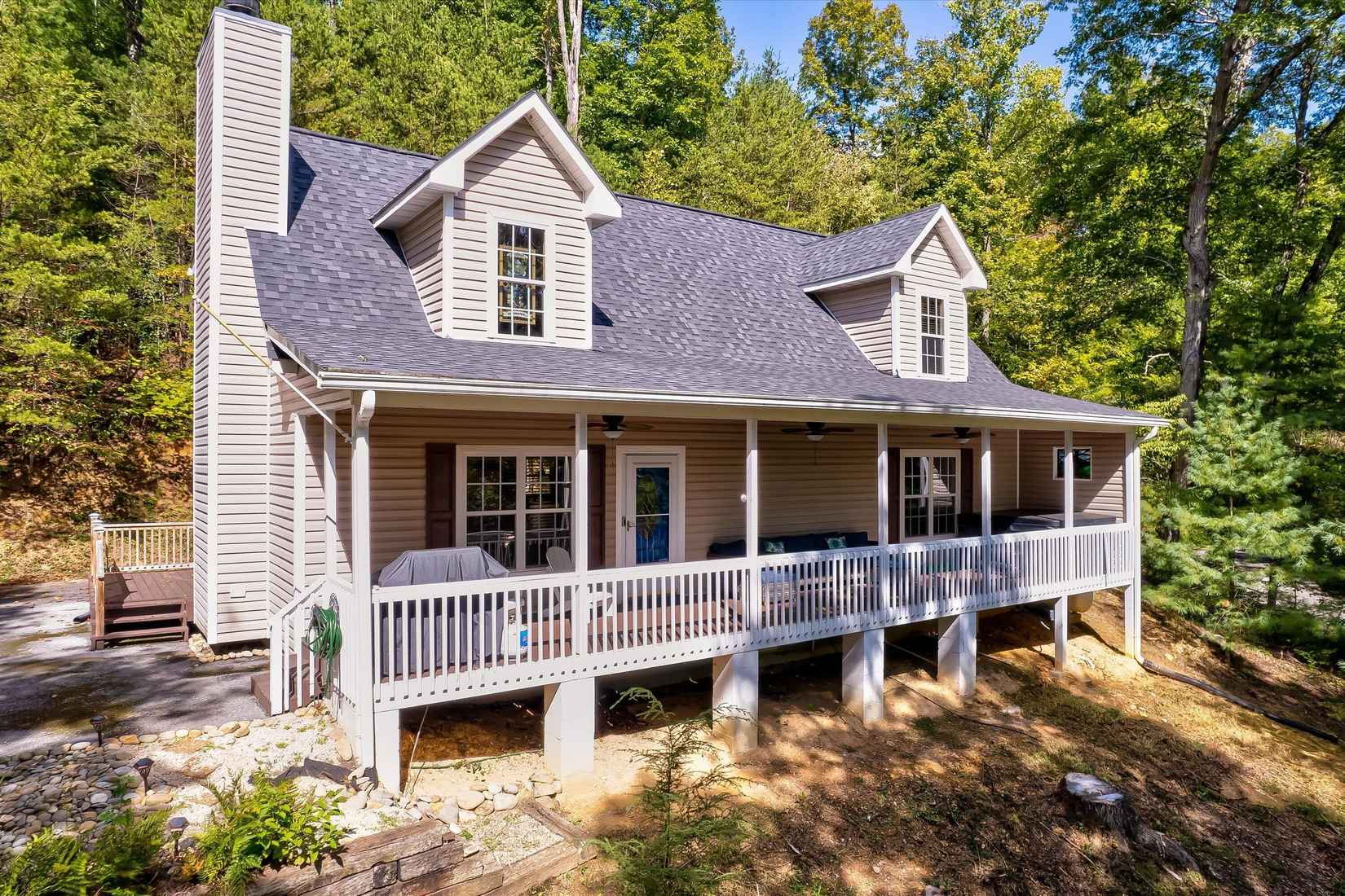 2129 Duck Pond Ln  