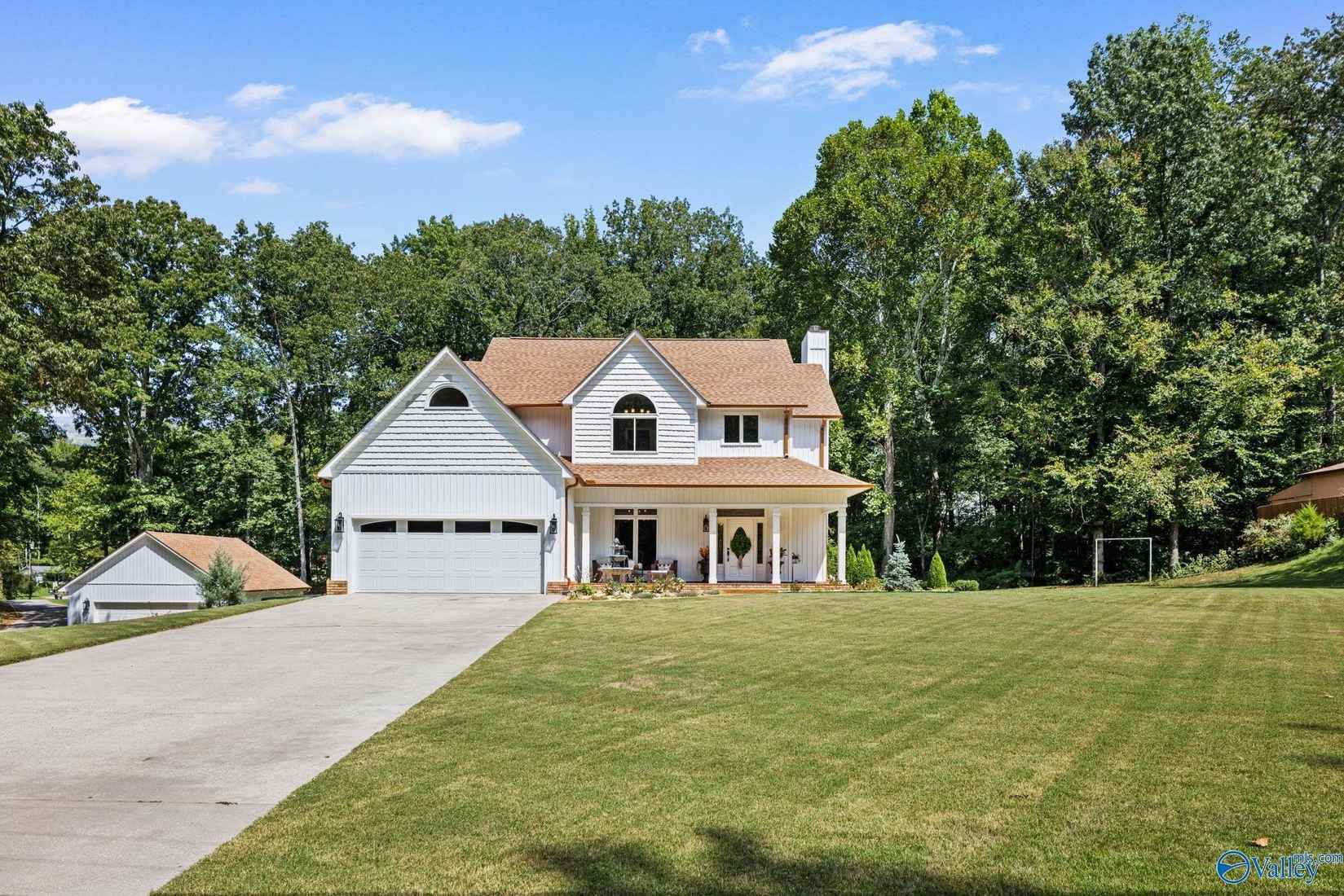 60 Lost Tree Dr  