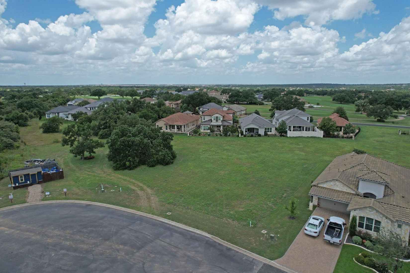 109 Oak Trl Dr  
