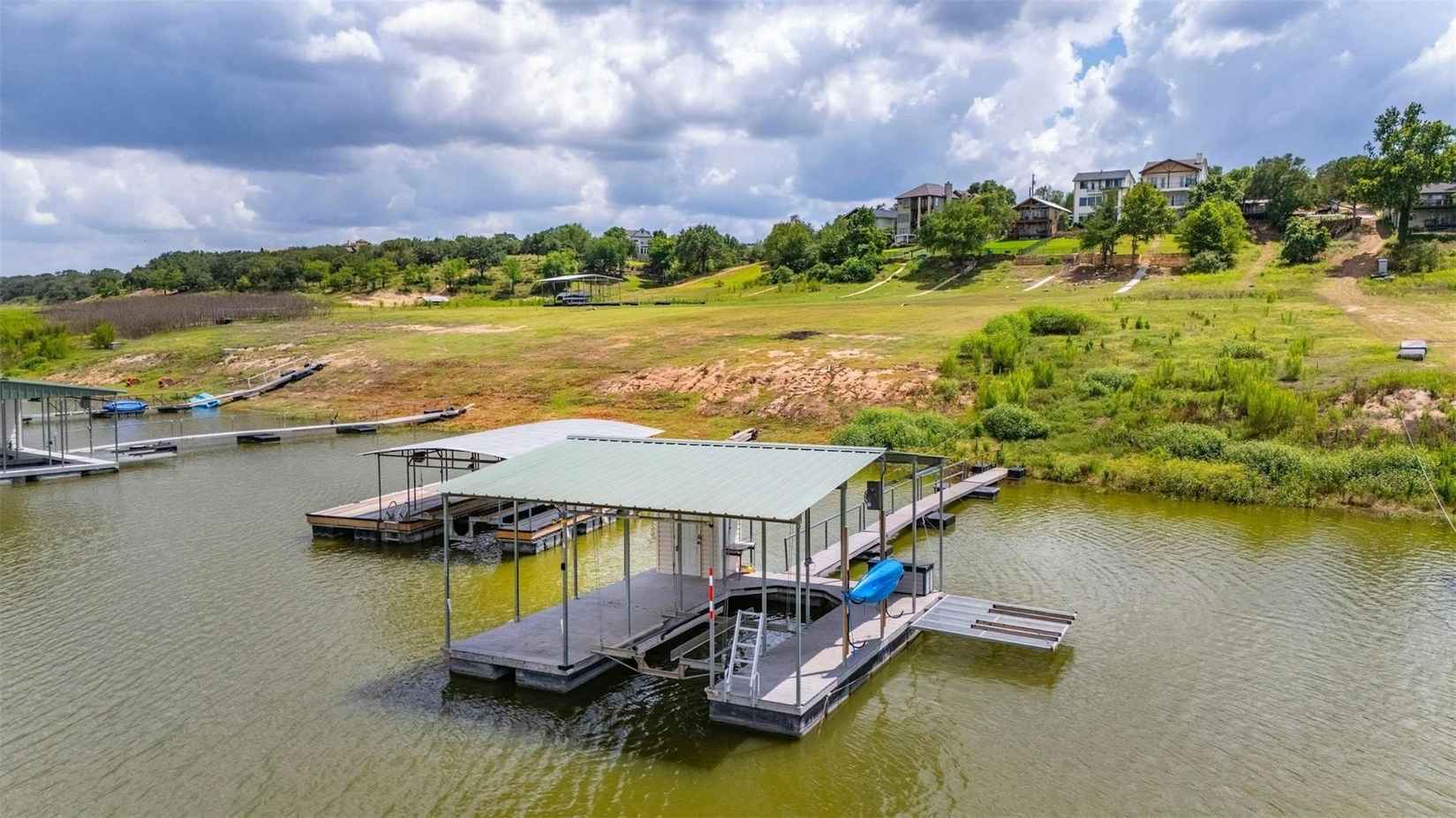 1217 Lake Shr DR  