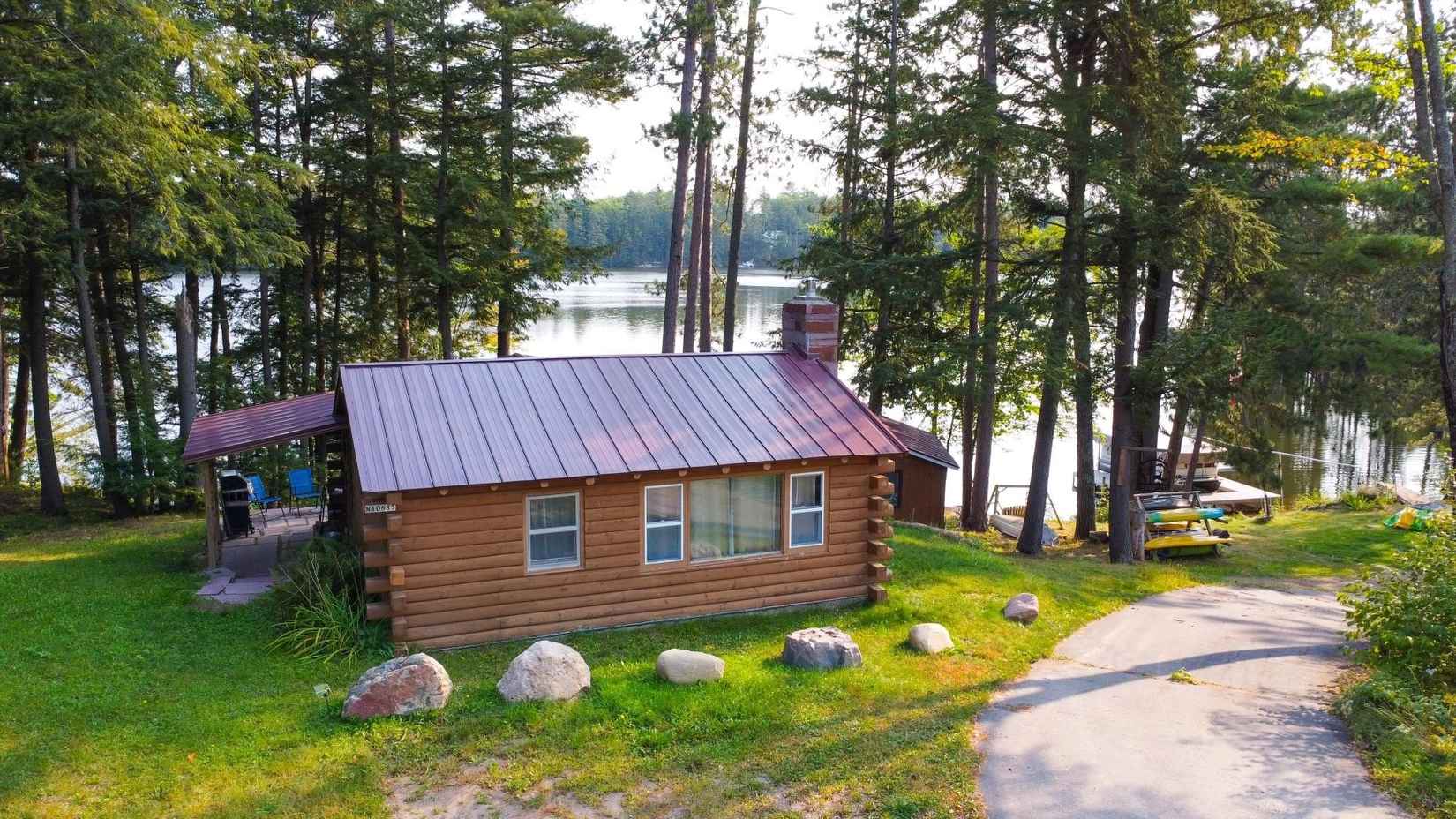 N10685 ISLE OF PINES DR W  