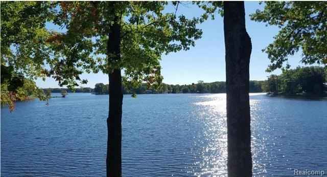 000 Spruce Dr  
