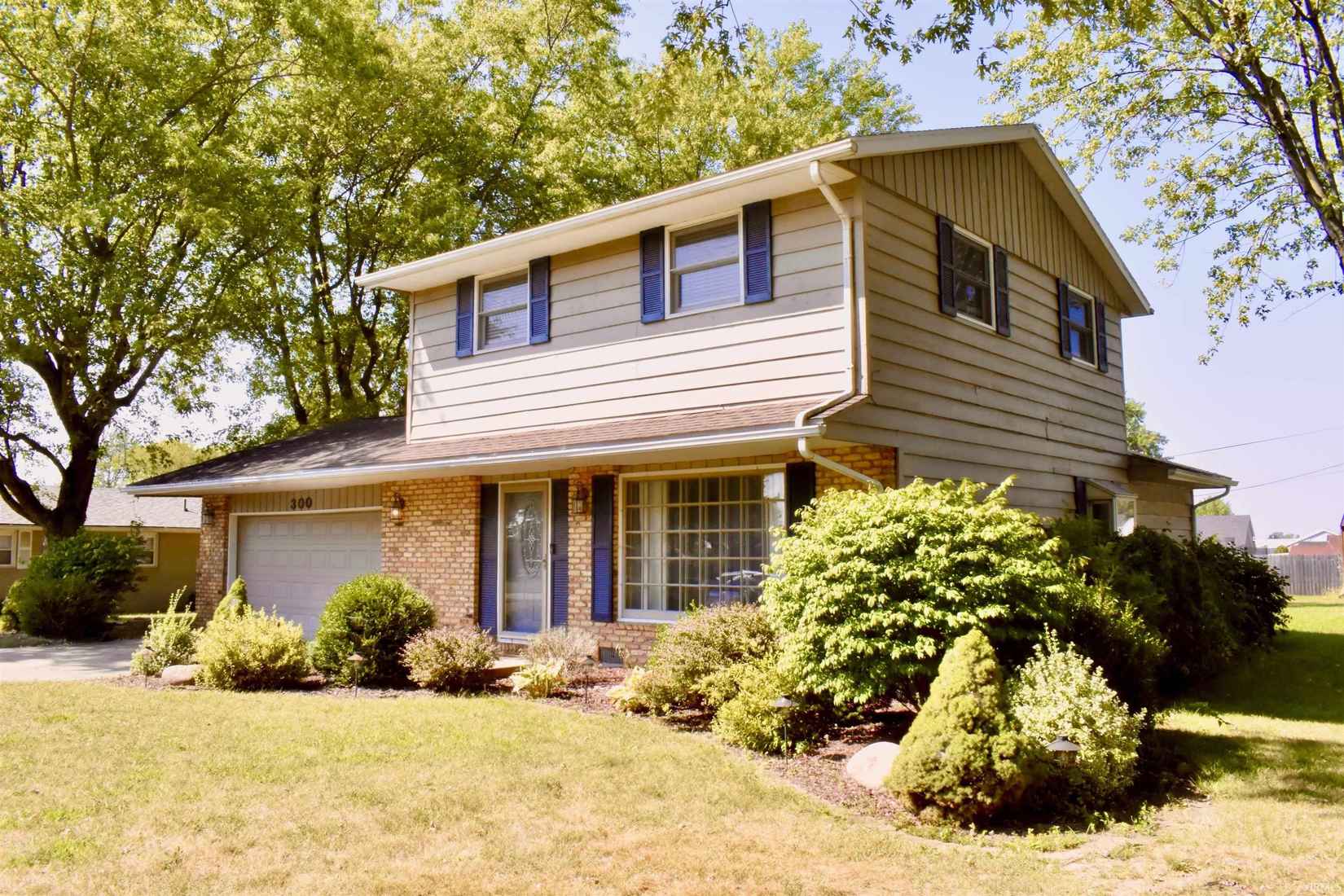 300 W Annie Dr  