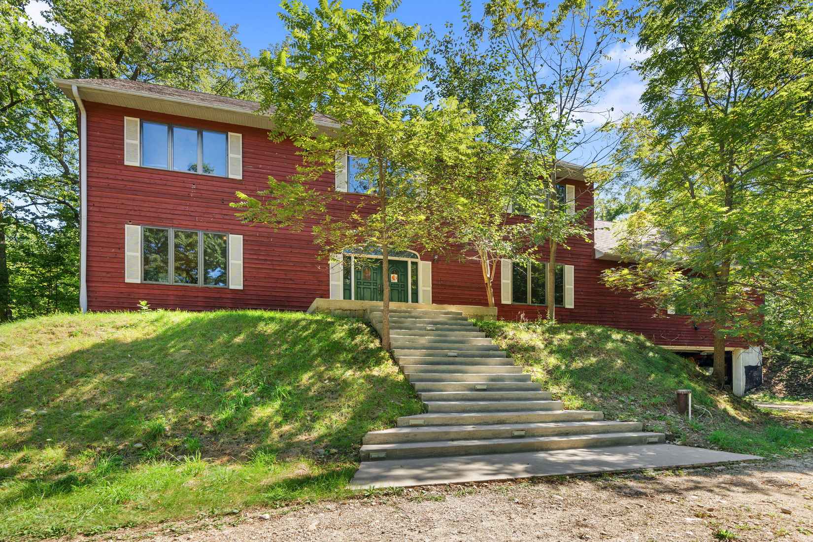 N75W27123 Oakwood Rd  