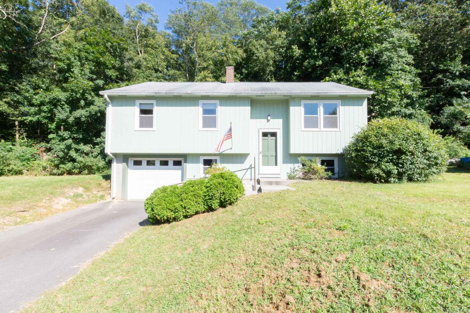 4 Smith Ave  