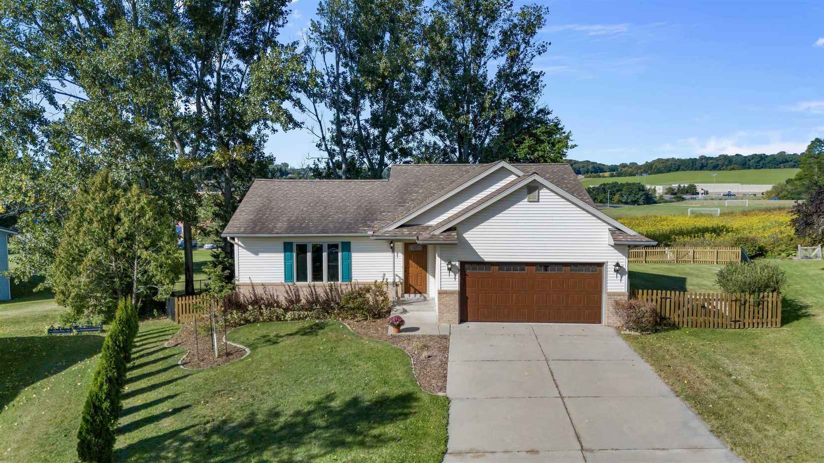 727 Eagle Cir  