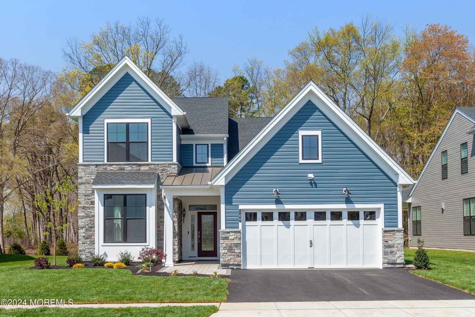 166 Grandview Cir  
