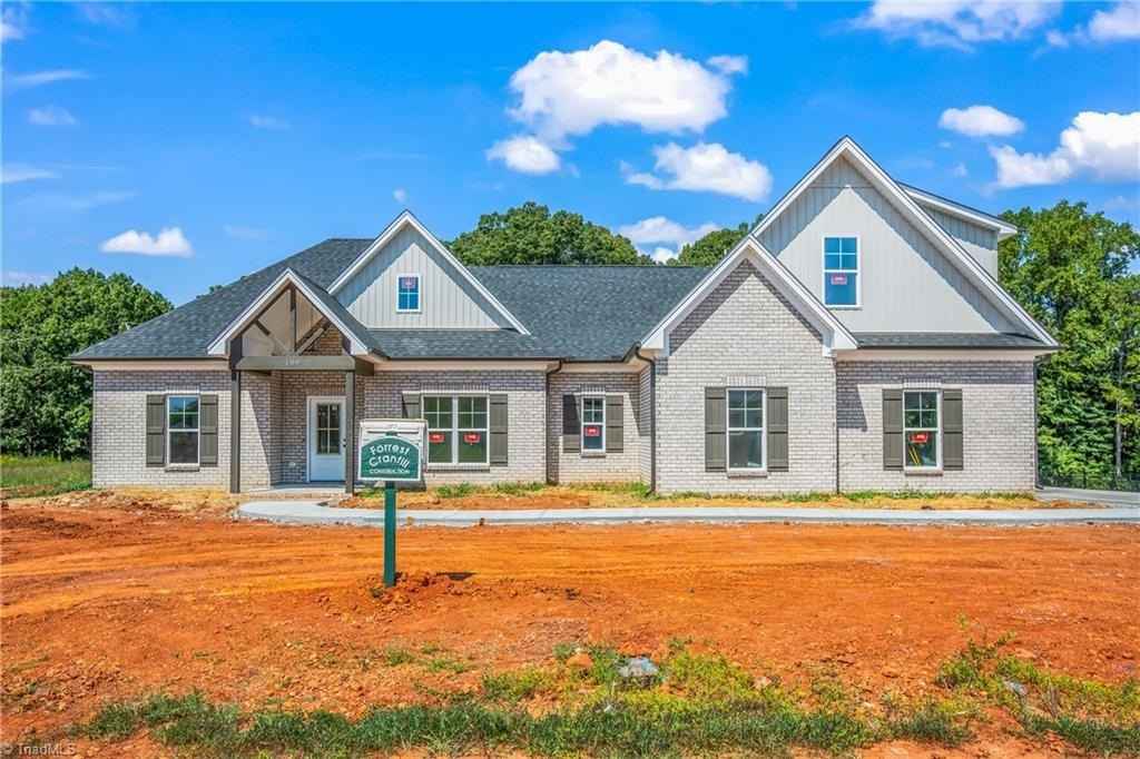 109 Beauchamp Oaks Ct  