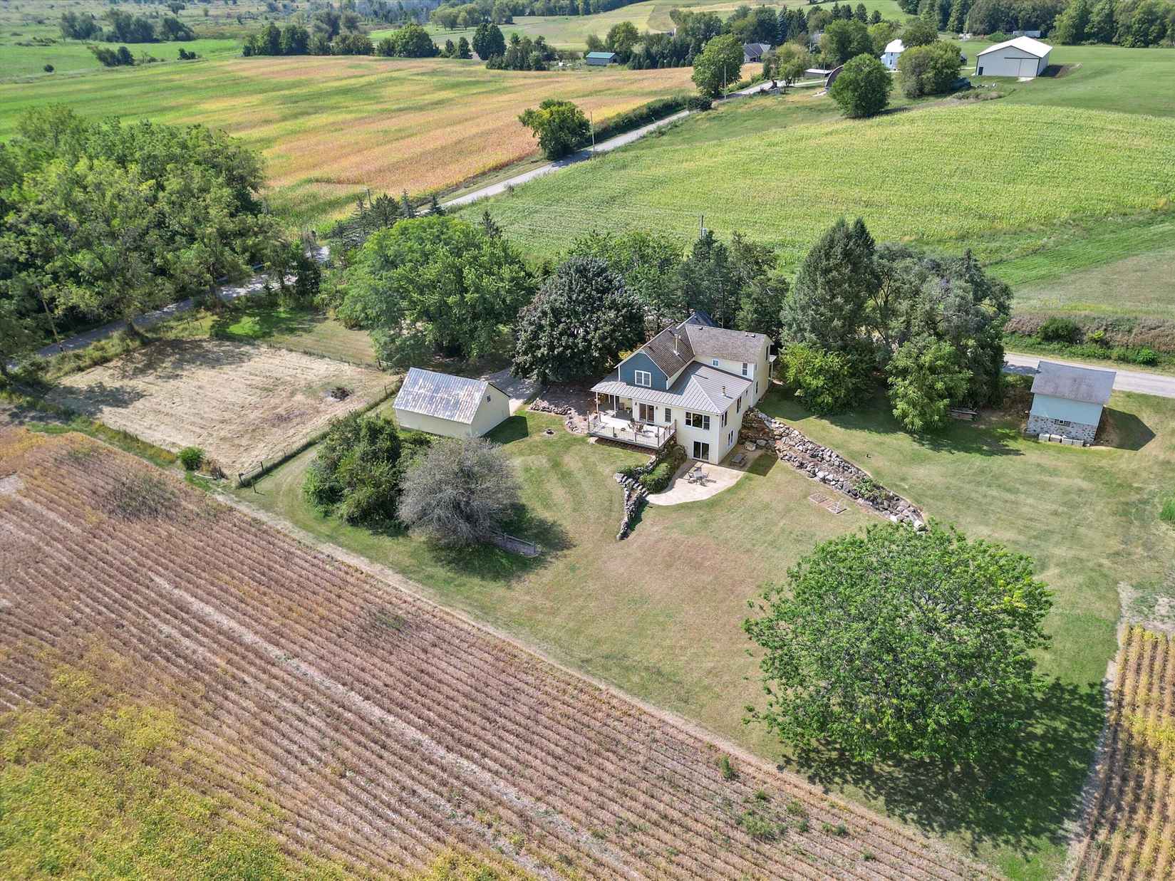 N4614 Paradise Rd  