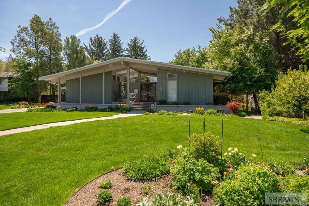 455 Gustafson Dr  