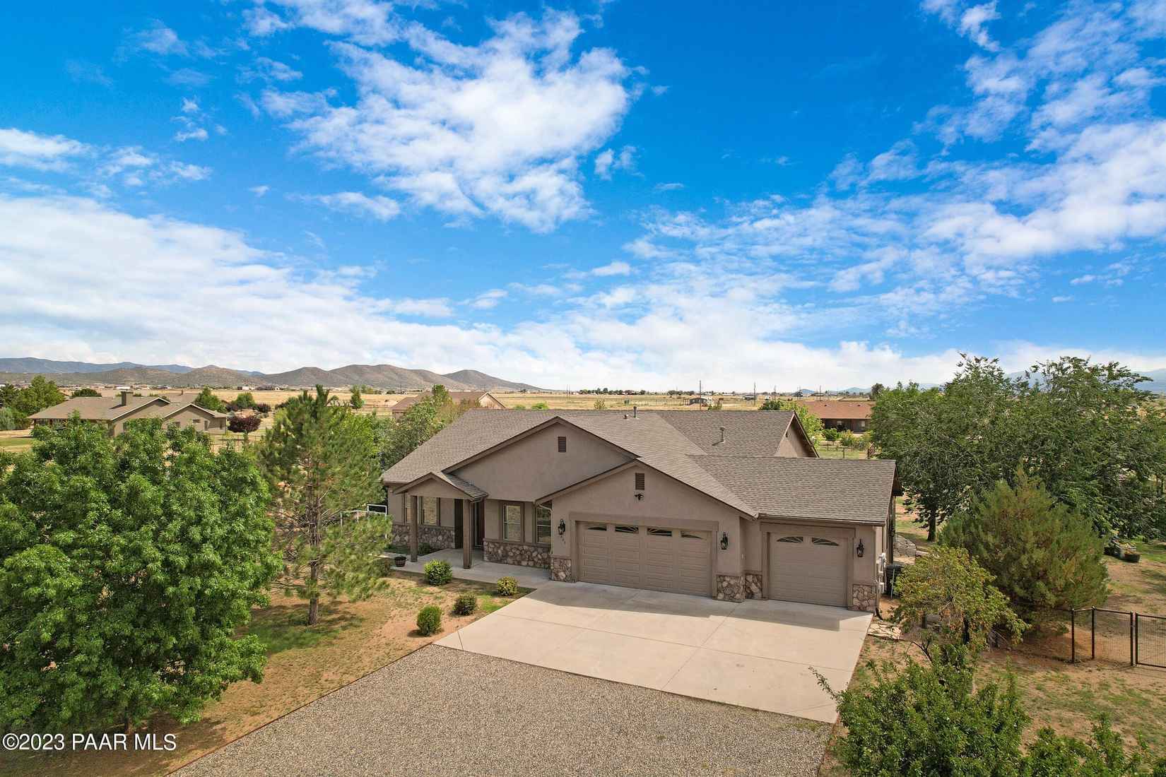 9225 E Barn Wood Ln  
