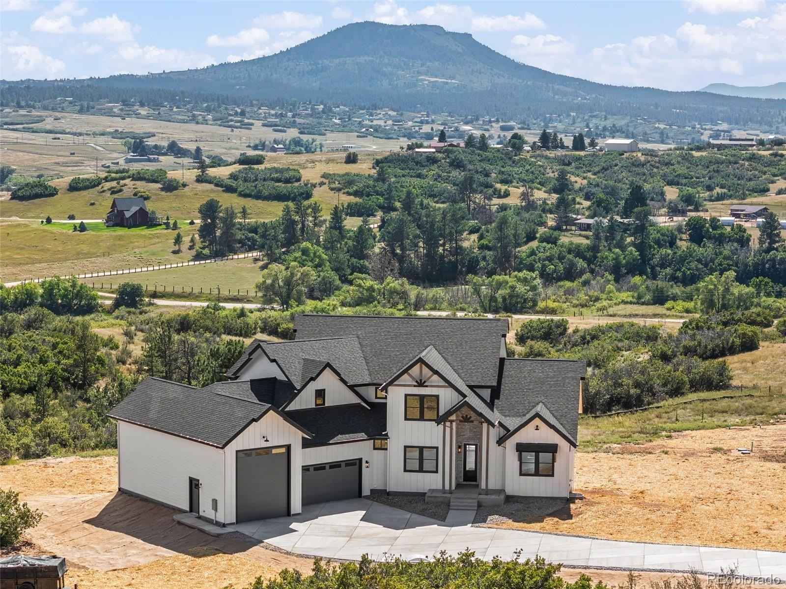 912 Coronado Dr  