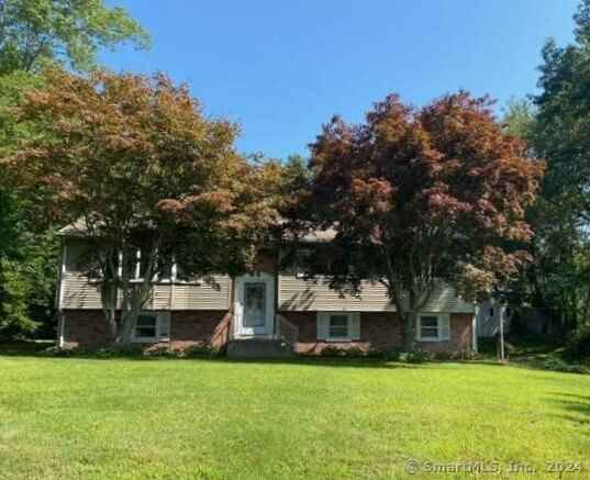 8 Tyrell Dr  