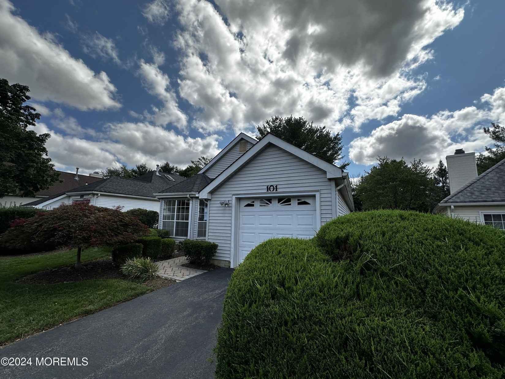 101 Almond Rd  
