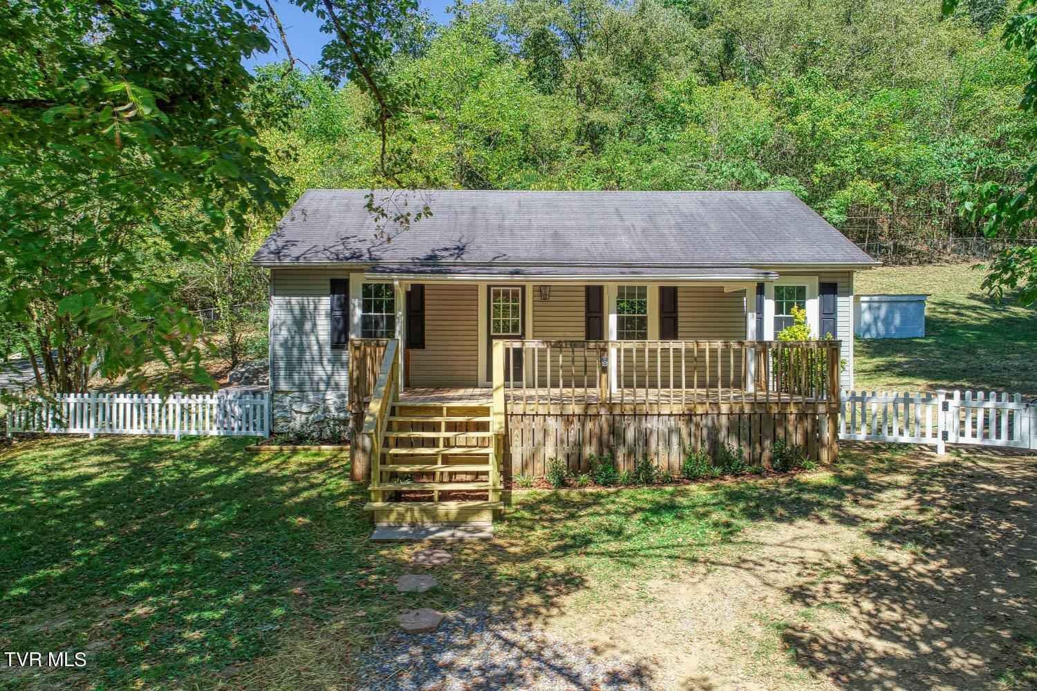 243 Ebbing Flowing Spgs Rd  