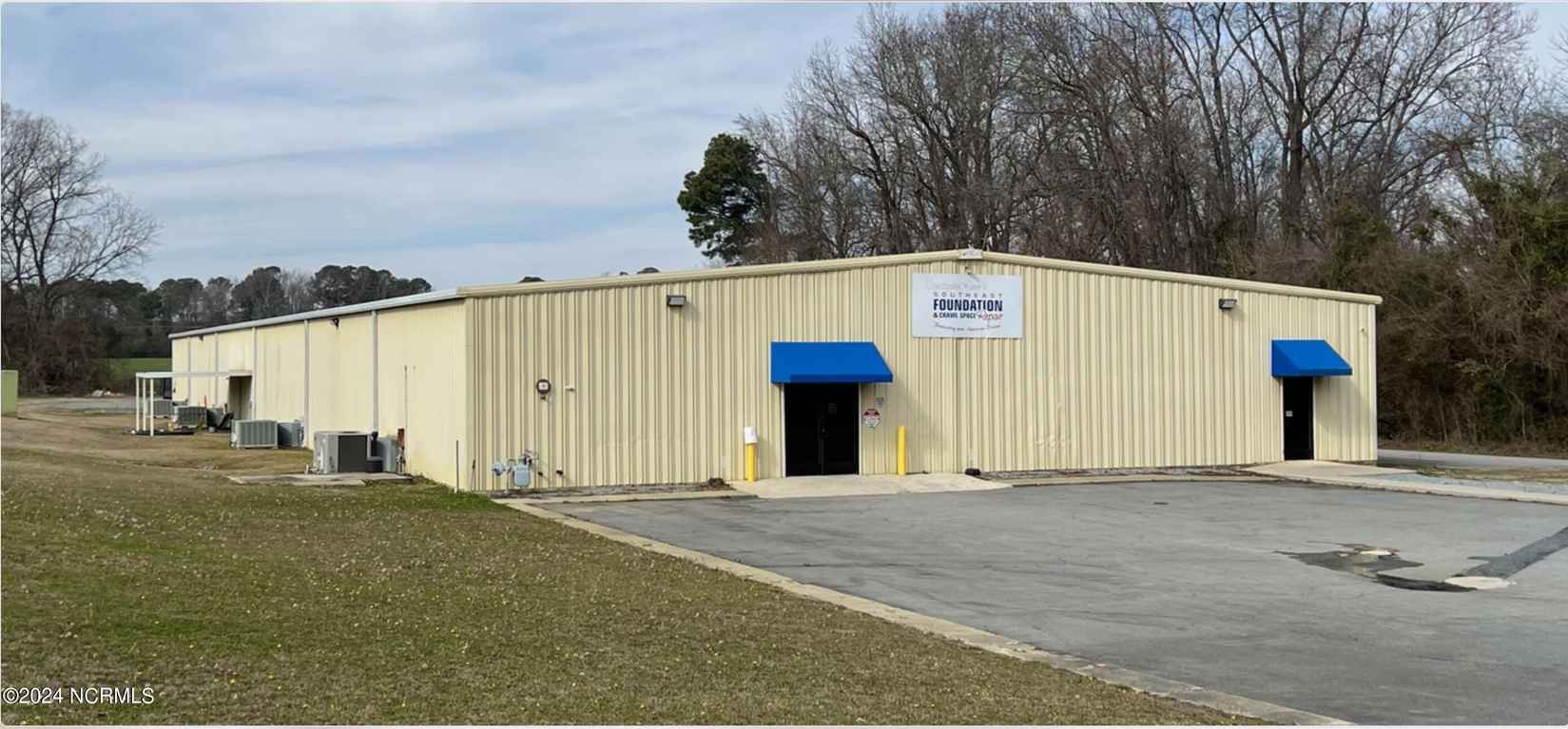 709 1/2 Southwest Blvd  