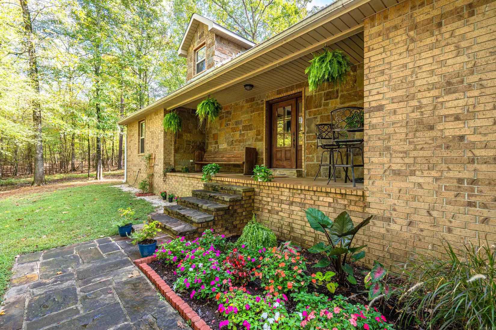 1758 Riverview Dr  