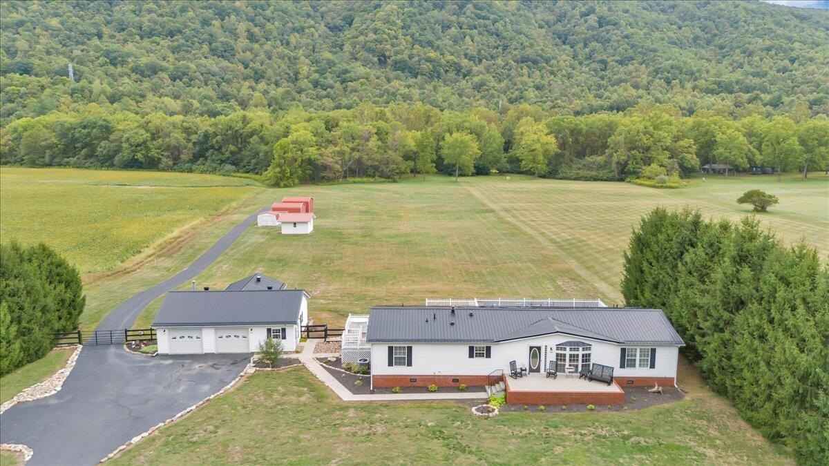 8285 Dunlap Crk Rd  
