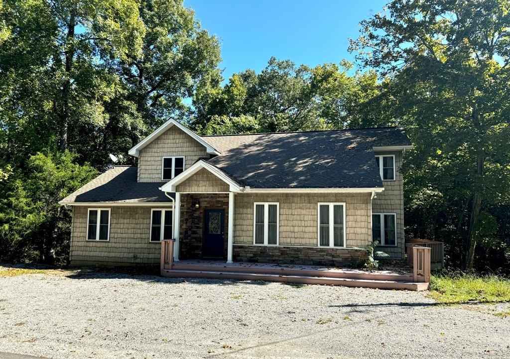 106 Parkview Dr  