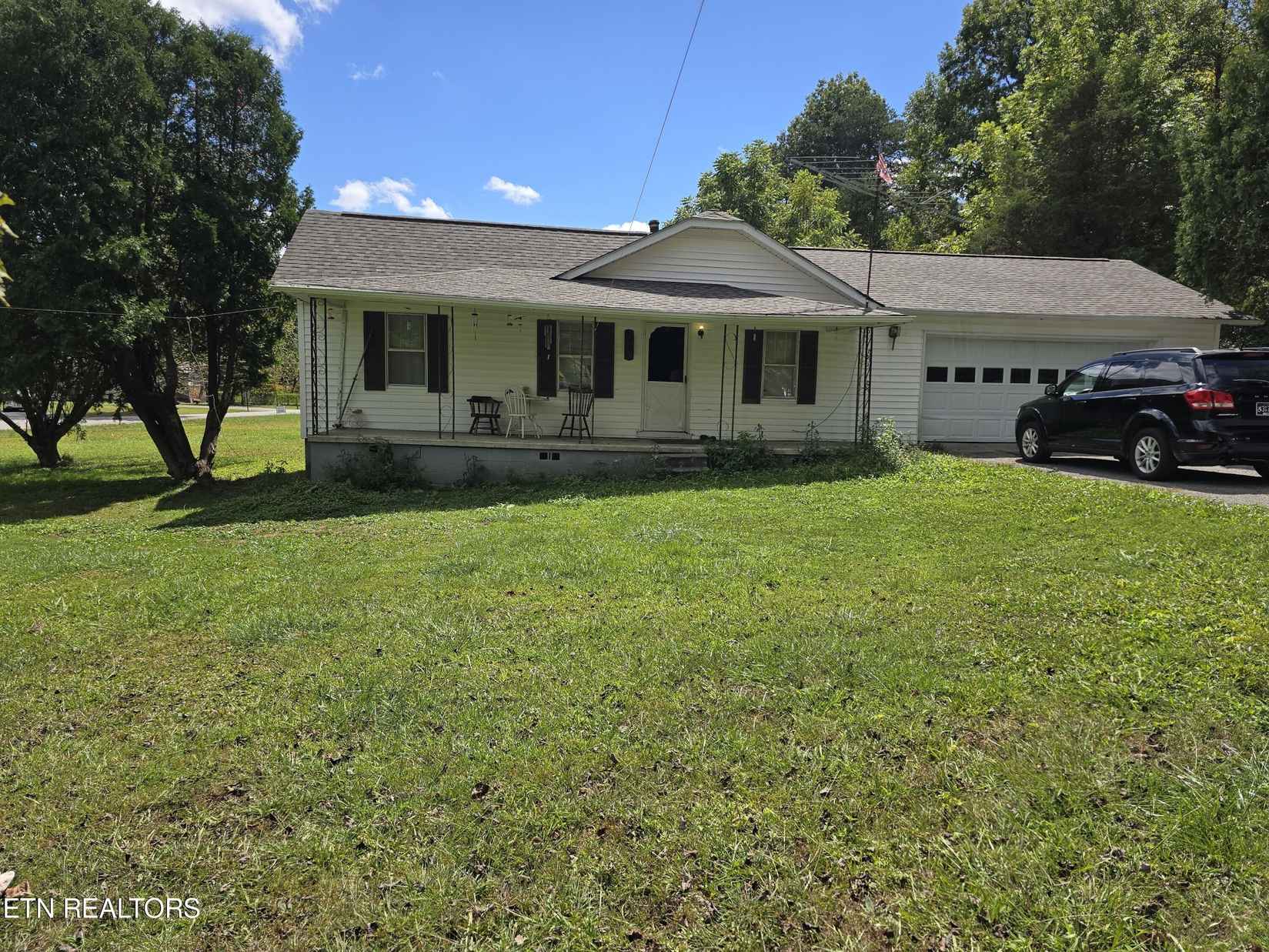 322 Southern Ln  
