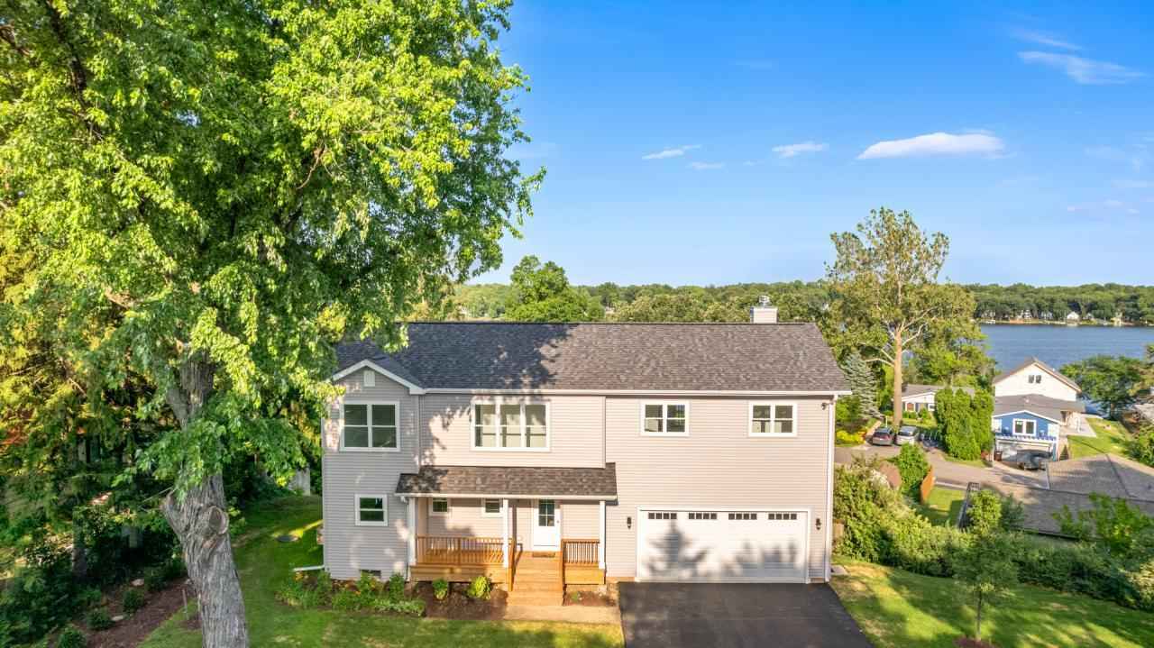 4520 W Shr Dr  