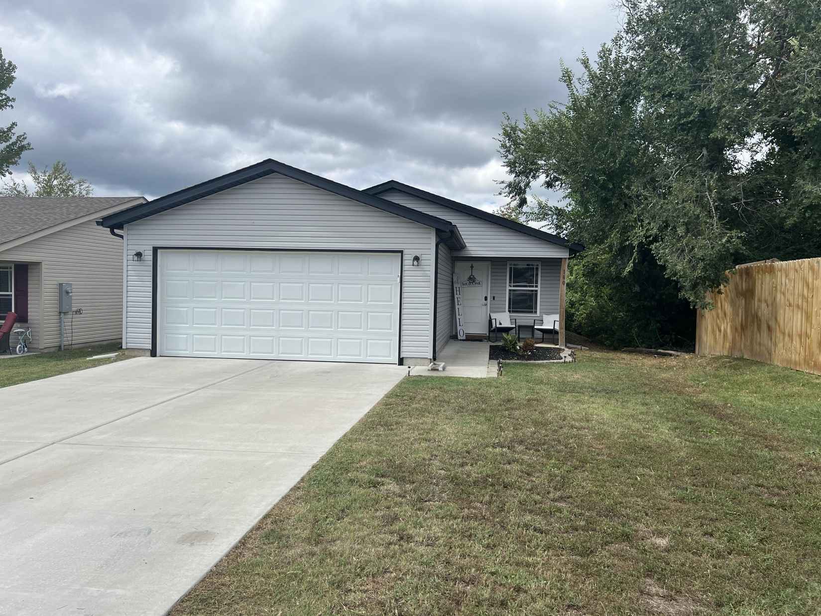 180 Pin Oak Ct  
