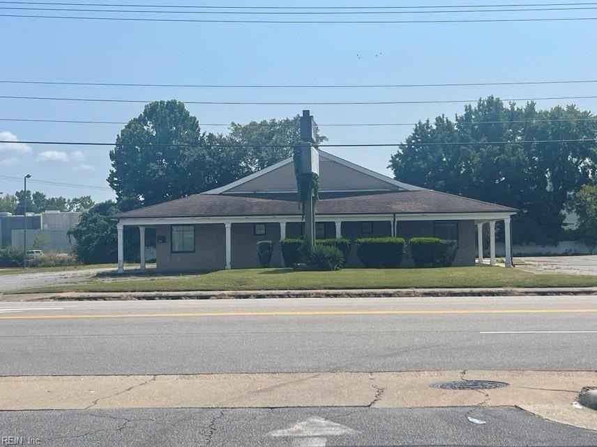 2809 Airline Blvd  