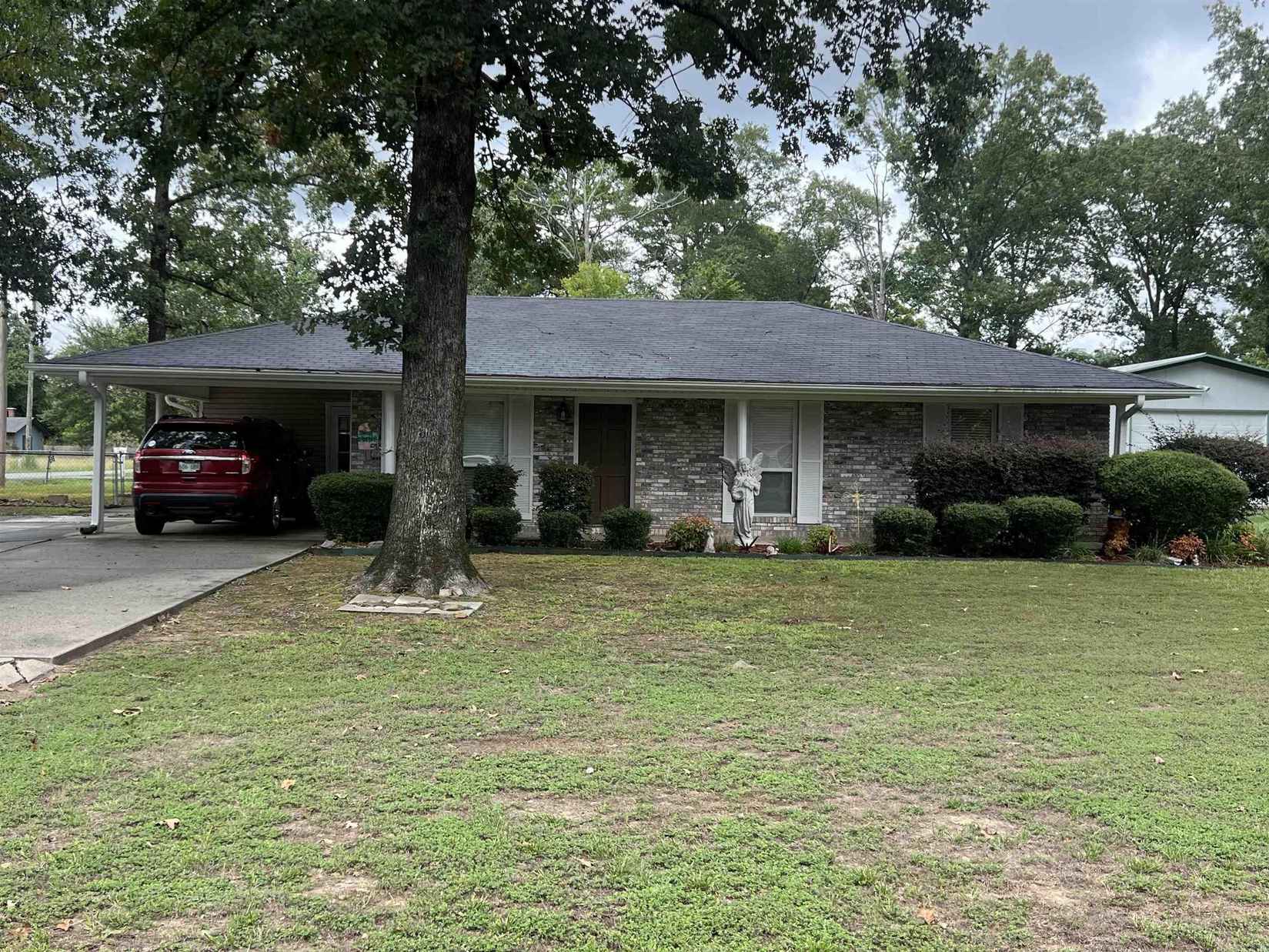 909 Semora Rd  