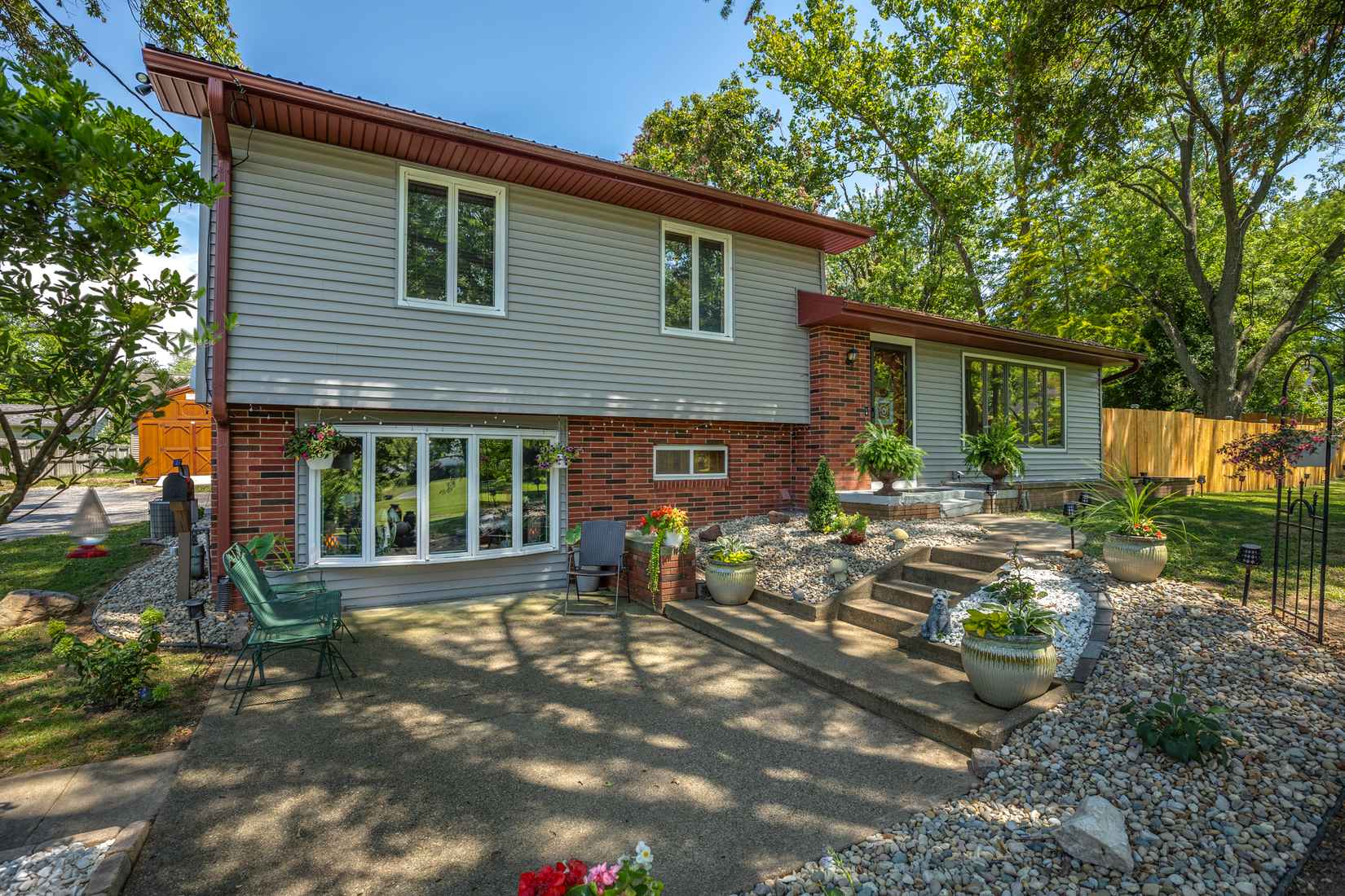 1275 Halls Ln  