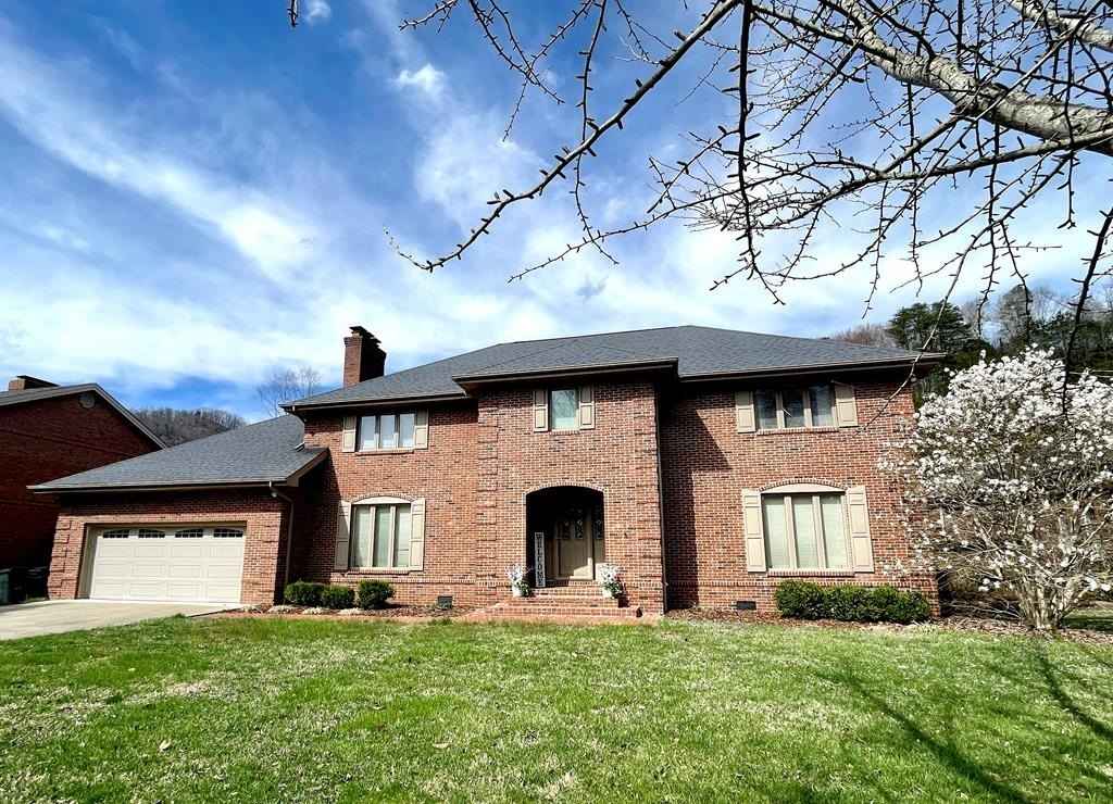 130 Chestnut Dr  