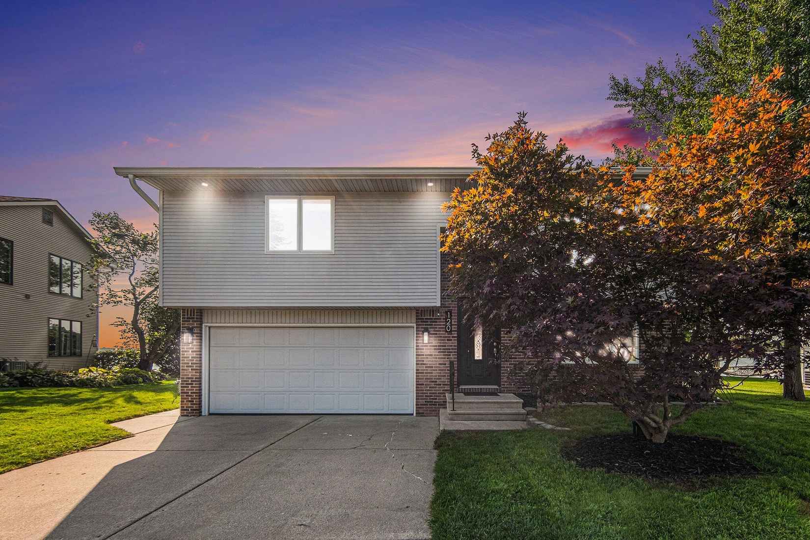 120 Paula Dr  