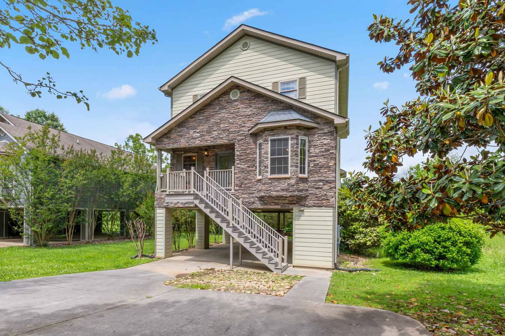 3116 Cherokee Vly Dr  