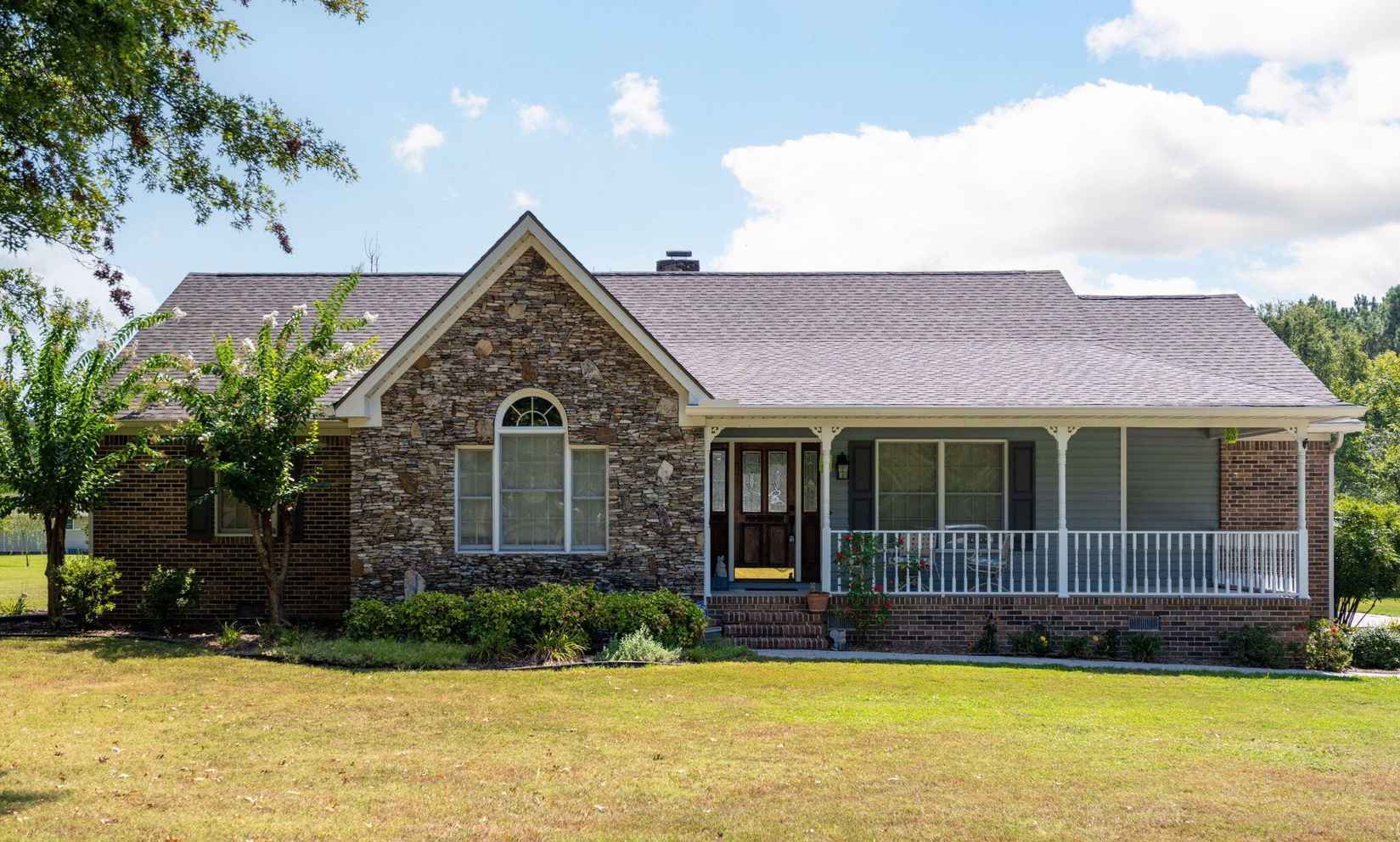 338 Charles Cir SE  