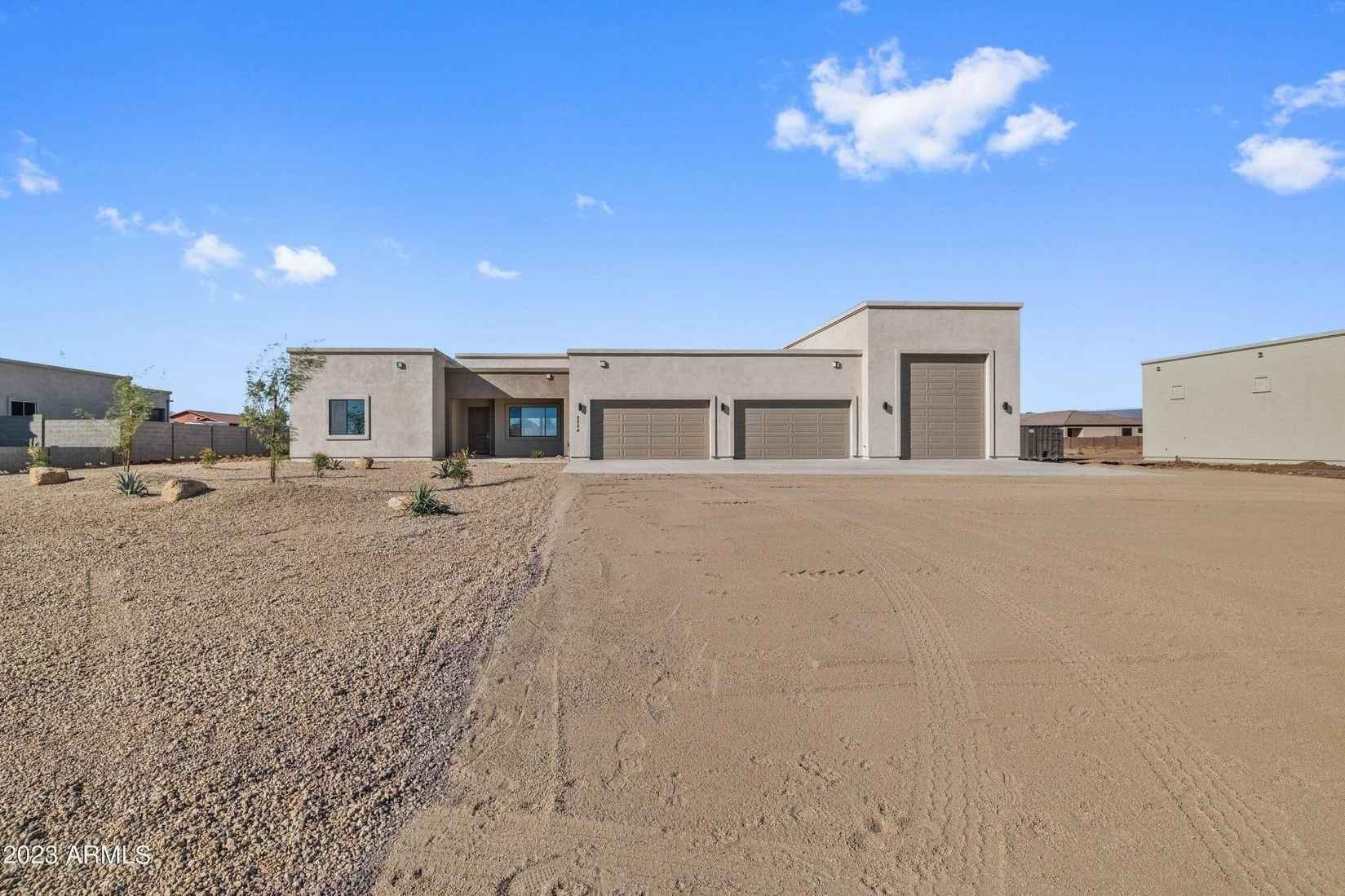 2526 W FERNWOOD Dr  