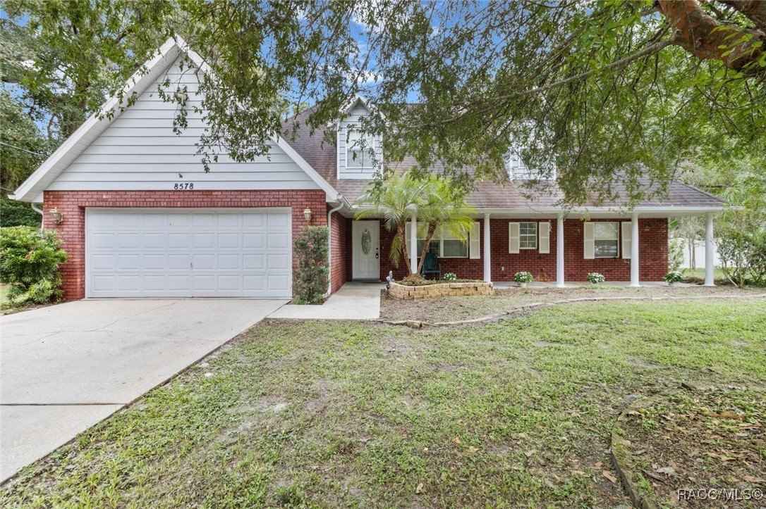 8578 E Henderson Trl  