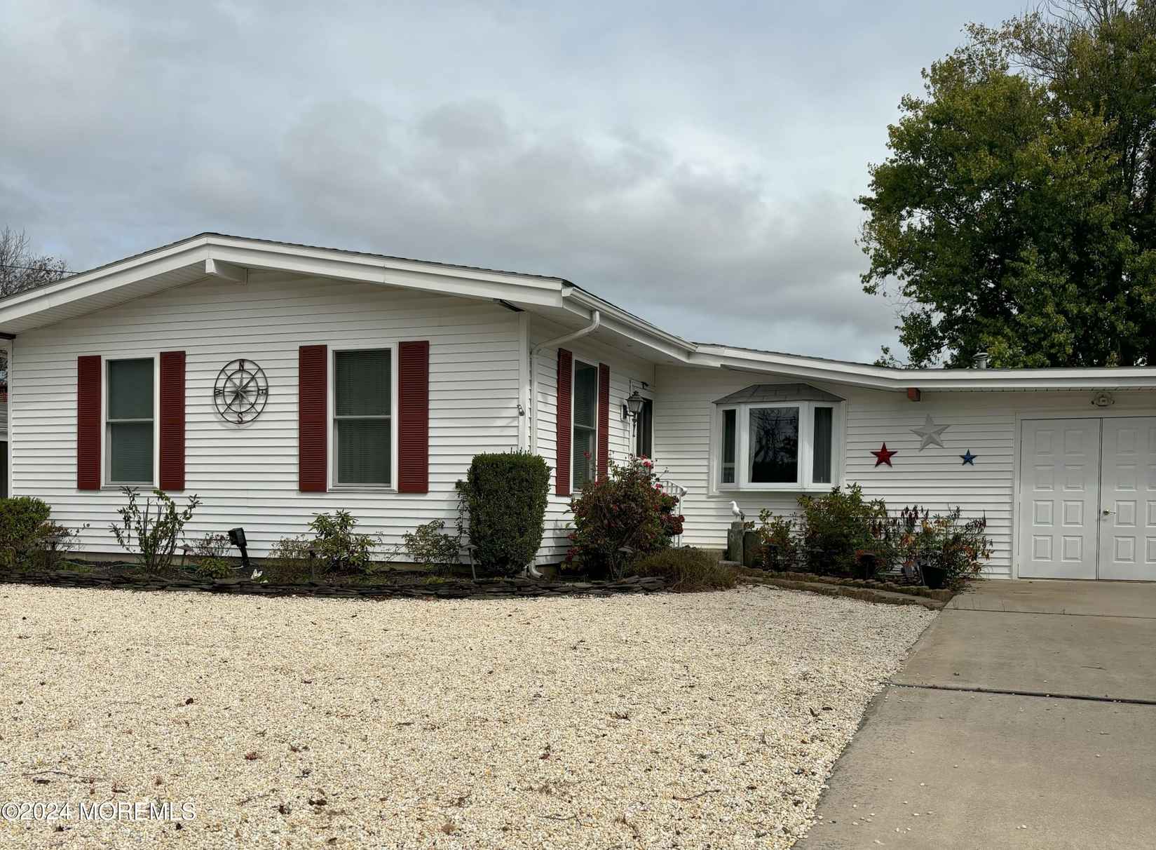 842 Sunrise Blvd  