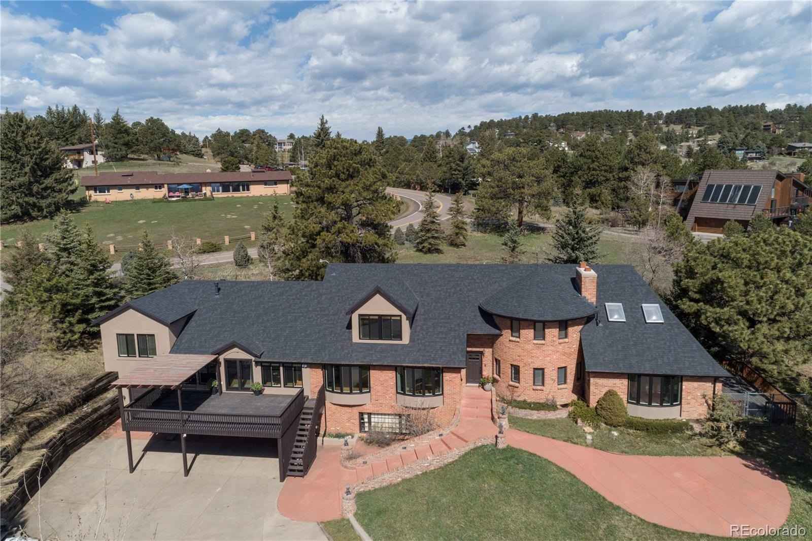 22081 Paradise Cir  