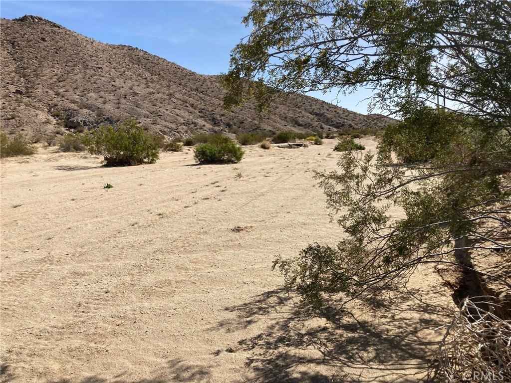 1 Sunnyslope Dr  